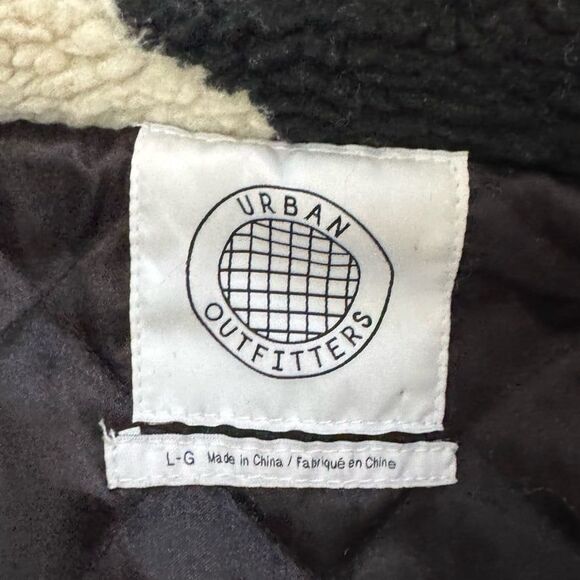 Urban Outfitters Camo Buckle Sherpa Teddy Moto Coat Size Large - Picture 7 of 9